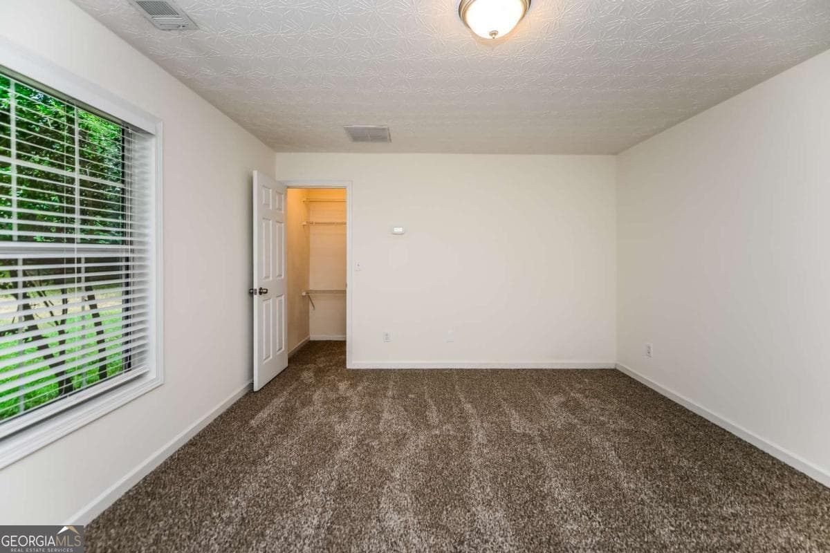 5 bedroom, 3 bathroom single family residence for rent at 805 Lewis Ridge Circle, Lawrenceville, GA 30045 for $2,600 a month — photo 7