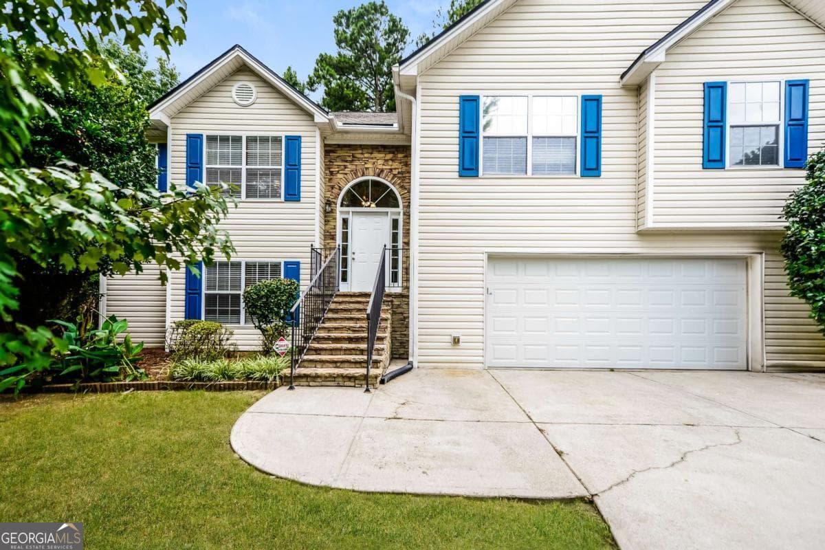 5 bedroom, 3 bathroom single family residence for rent at 805 Lewis Ridge Circle, Lawrenceville, GA 30045 for $2,600 a month — photo 1 of 15