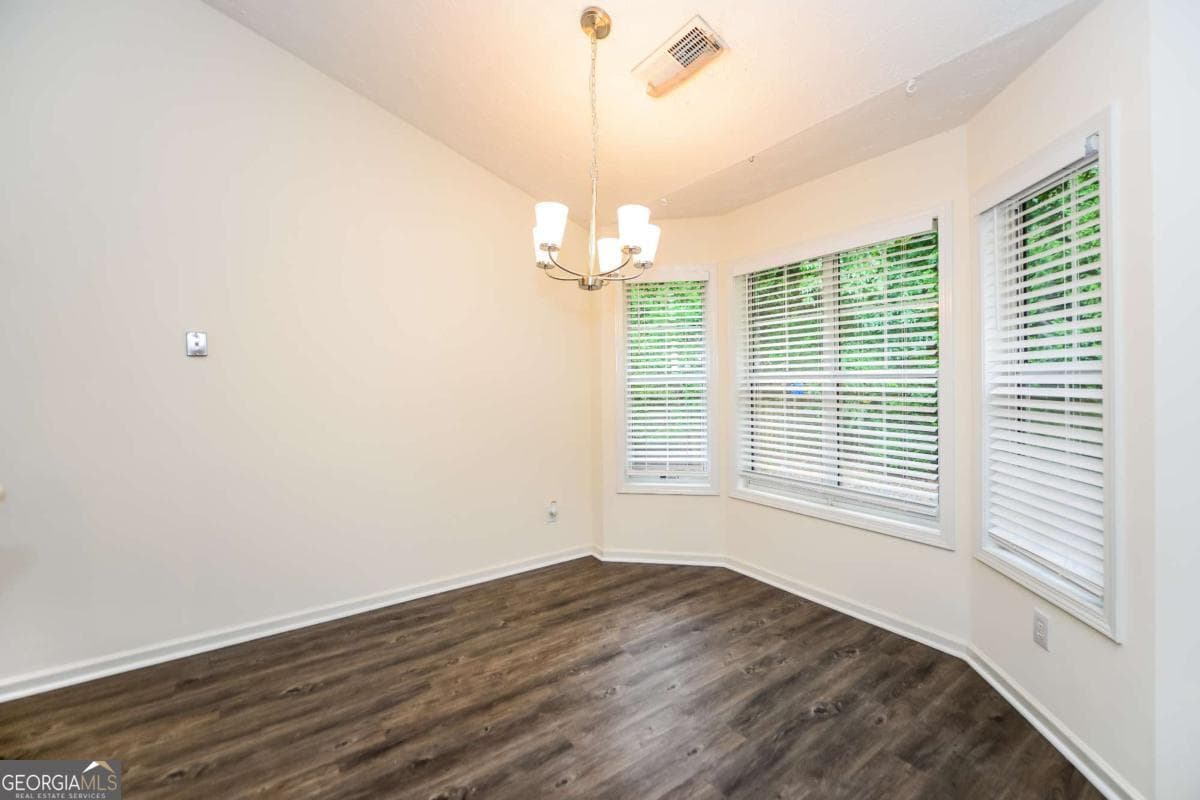 5 bedroom, 3 bathroom single family residence for rent at 805 Lewis Ridge Circle, Lawrenceville, GA 30045 for $2,600 a month — photo 9
