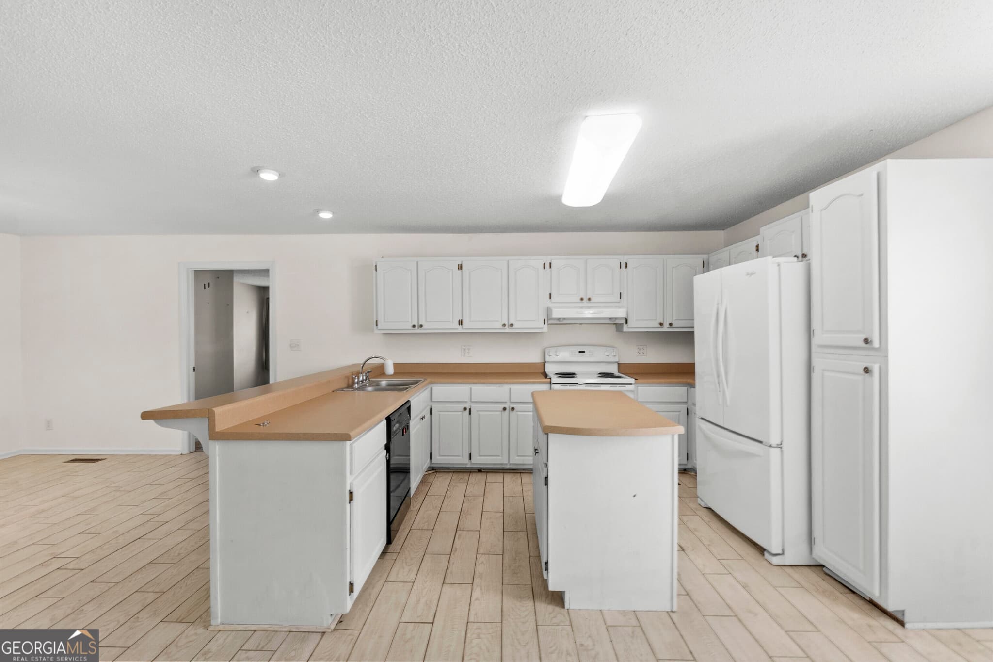 4 bedroom, 2 bathroom, 1,739 sq ft single family residence for sale at 109 McVay Drive, Cochran, GA 31014 — photo 7