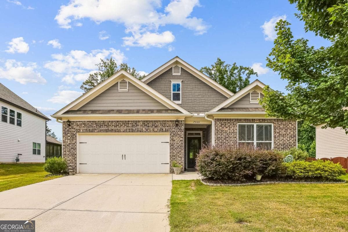 3 bedroom, 3 bathroom, 2,563 sq ft single family residence sold at 7535 Rambling Vale, Cumming, GA 30028