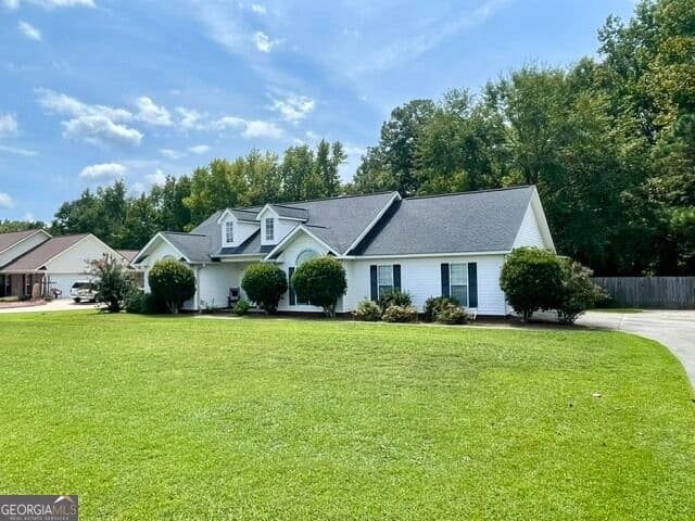 3 bedroom, 2 bathroom, 1,675 sq ft single family residence for sale at 1813 N Leah Lane, Statesboro, GA 30461 — photo 6