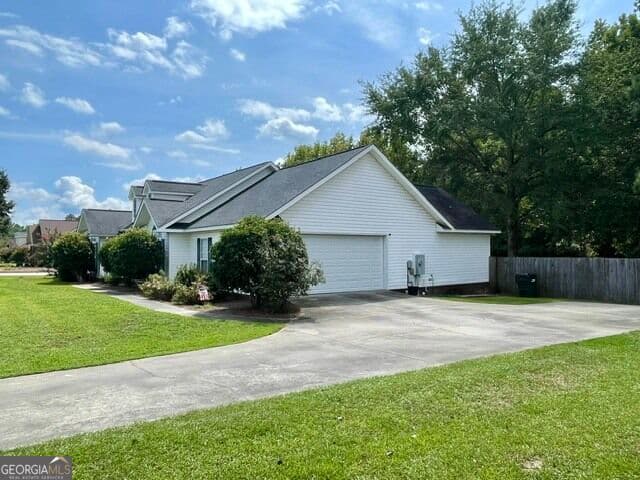 3 bedroom, 2 bathroom, 1,675 sq ft single family residence for sale at 1813 N Leah Lane, Statesboro, GA 30461 — photo 5