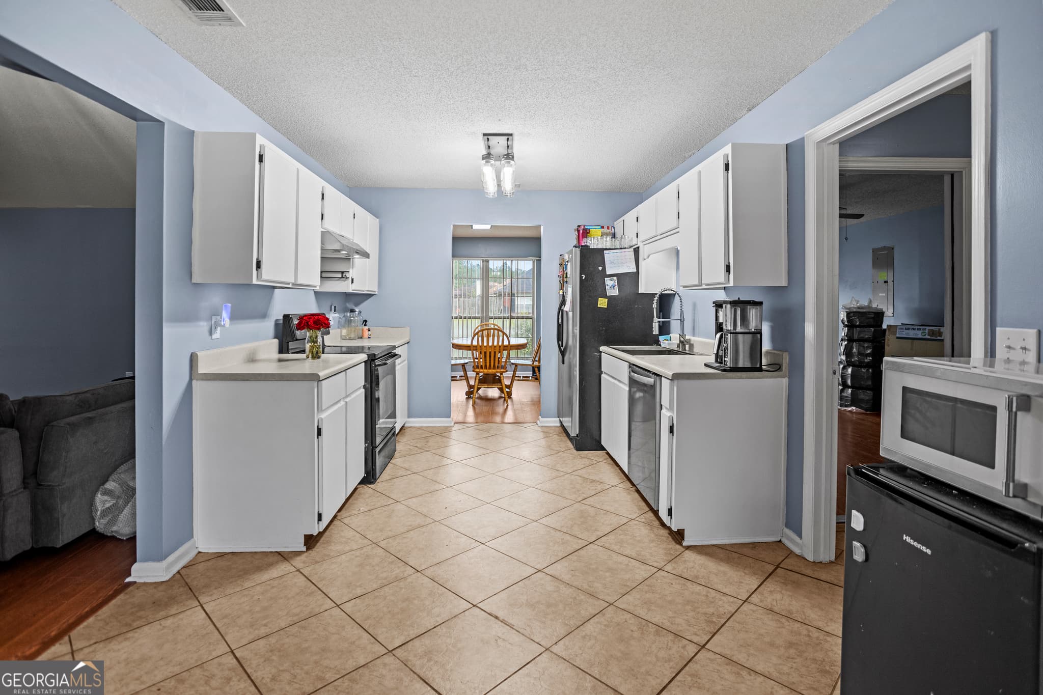 3 bedroom, 2 bathroom, 1,882 sq ft single family residence for sale at 2360 Rowe Street, Hinesville, GA 31313 — photo 6