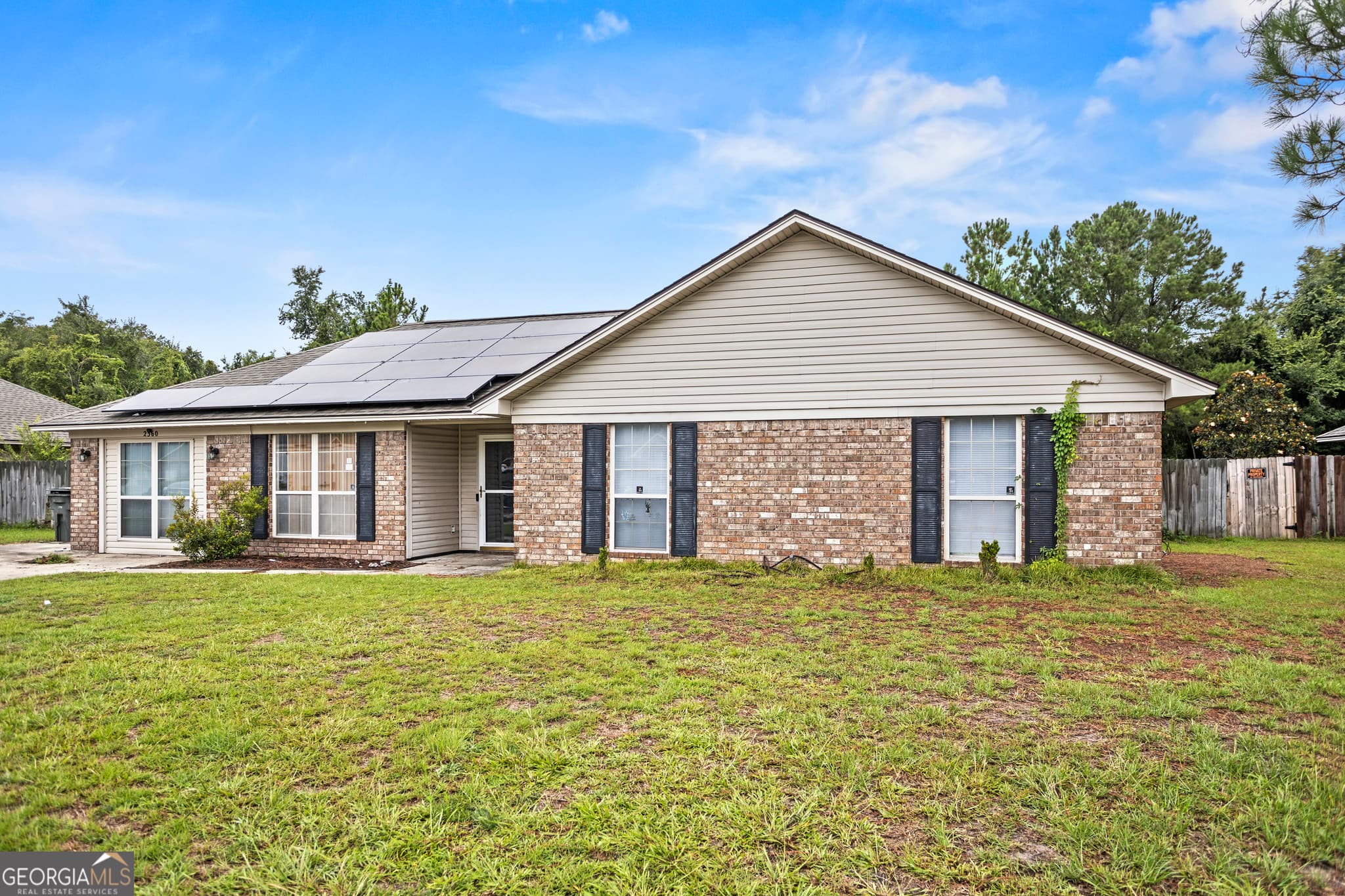 3 bedroom, 2 bathroom, 1,882 sq ft single family residence for sale at 2360 Rowe Street, Hinesville, GA 31313 — photo 1 of 24