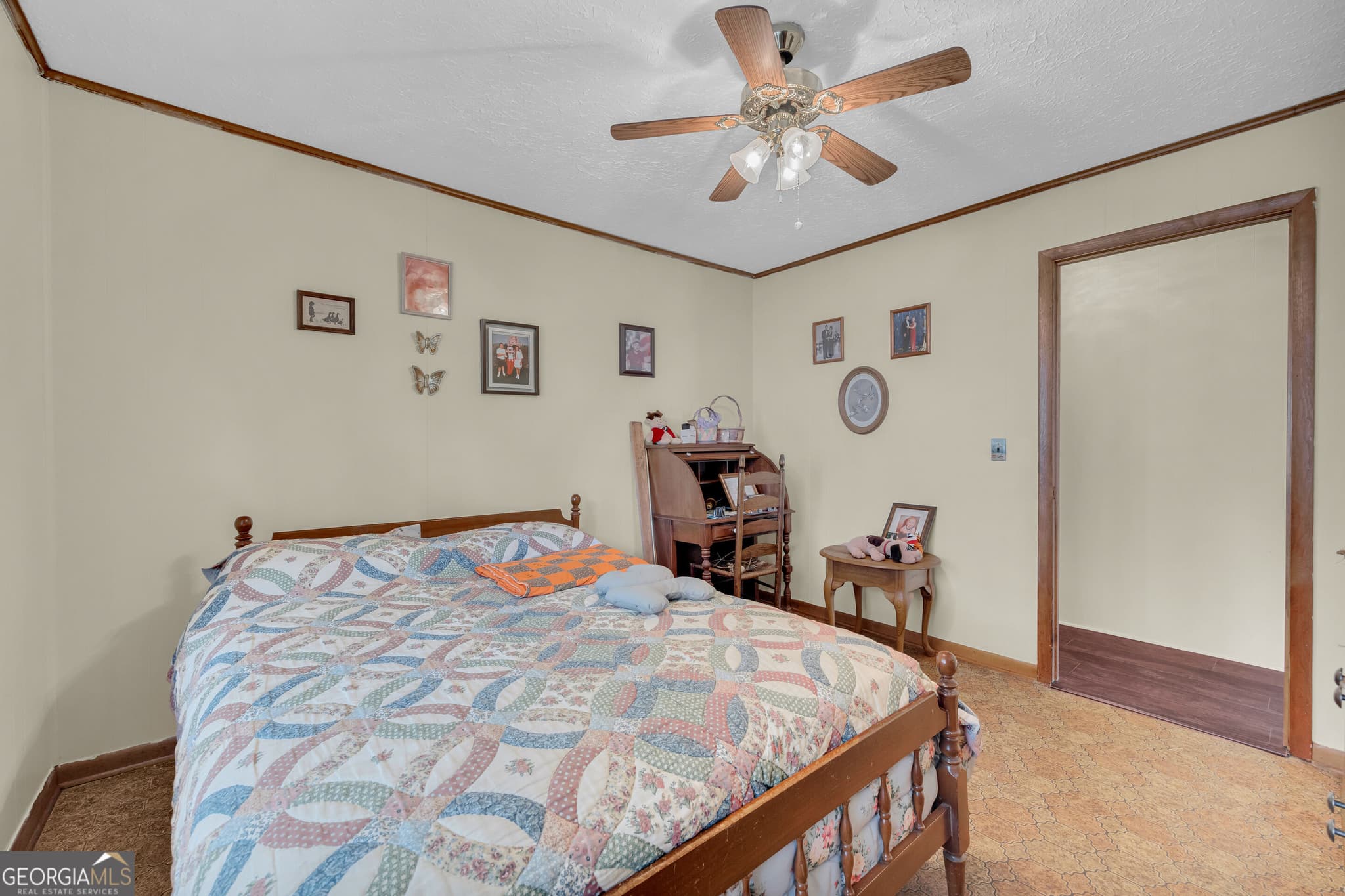 6 bedroom, 3 bathroom, 3,129 sq ft single family residence for sale at 1894 Athens Road, Carnesville, GA 30521 — photo 4