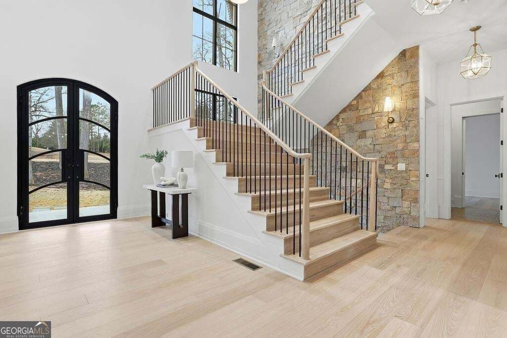 5 bedroom, 5.5 bathroom, 5,938 sq ft single family residence for sale at 115 Oak Leaf Trail, Milton, GA 30004 — photo 2