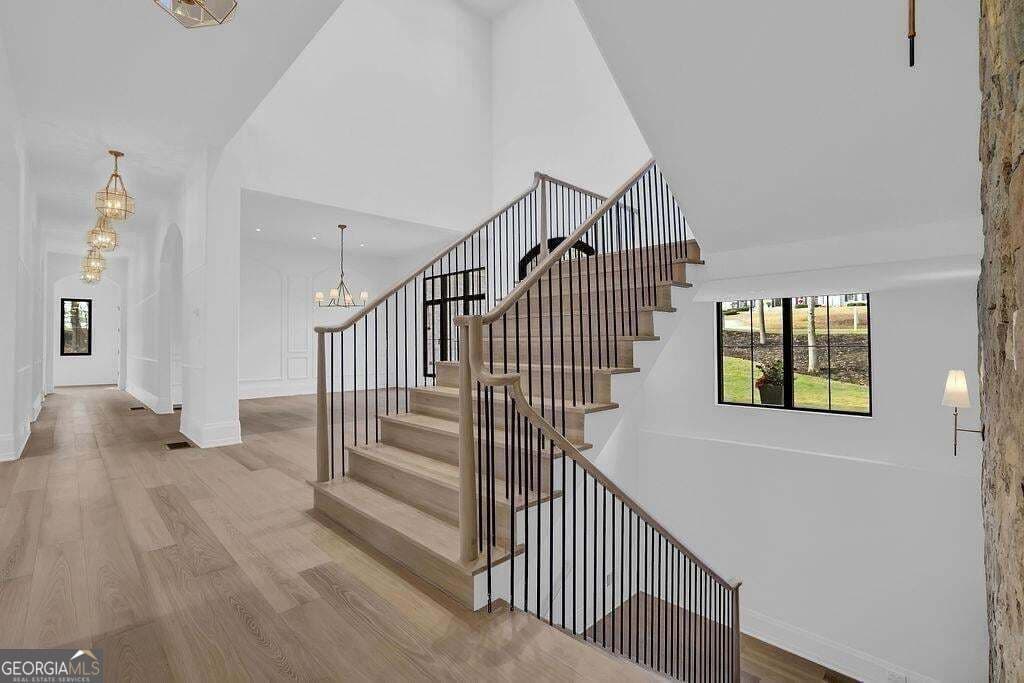 5 bedroom, 5.5 bathroom, 5,938 sq ft single family residence for sale at 115 Oak Leaf Trail, Milton, GA 30004 — photo 7