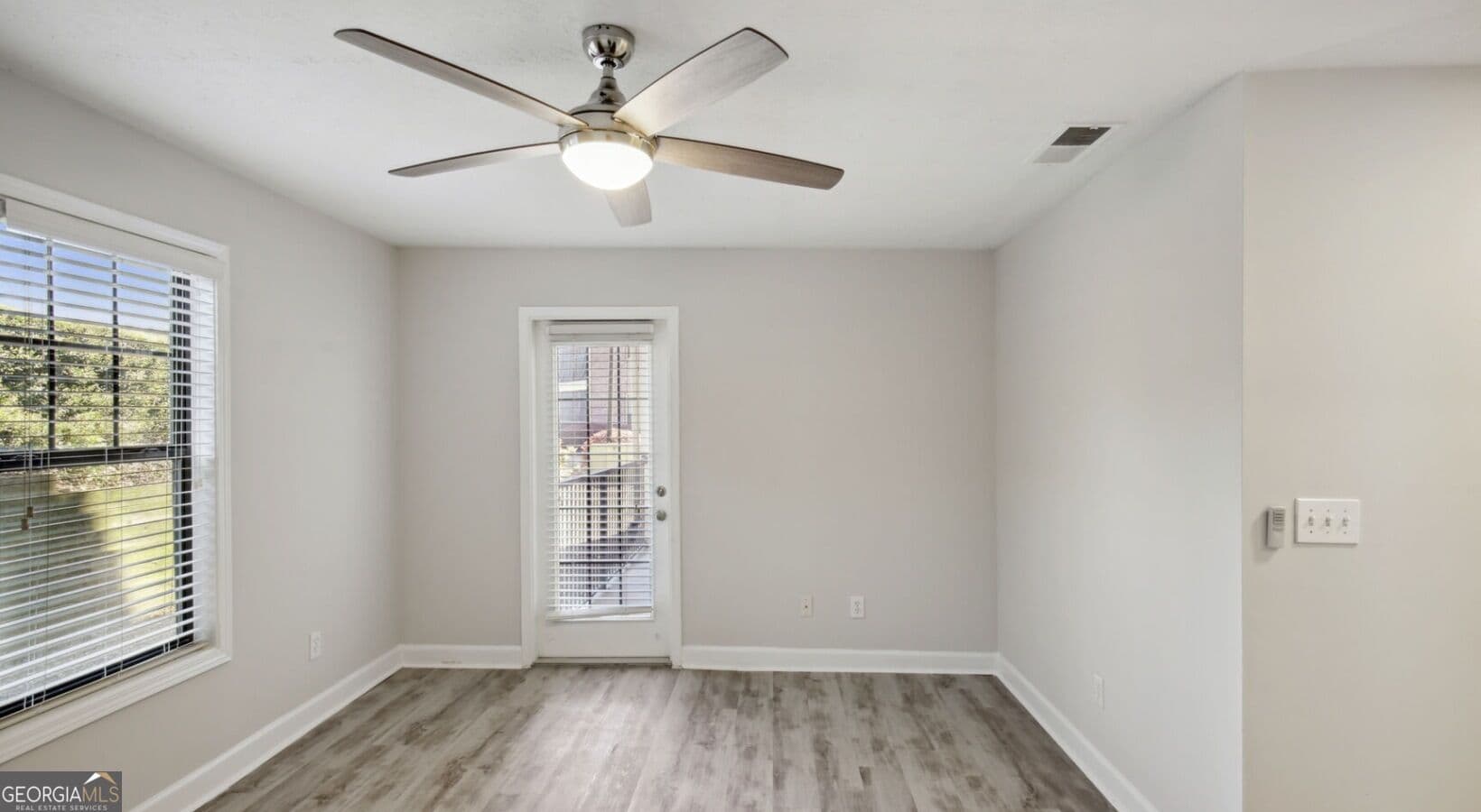 2 bedroom, 2 bathroom, 1,111 sq ft apartment for rent at 100 Pinhurst Drive 0718V, Atlanta, GA 30339 for $1,655 a month — photo 8