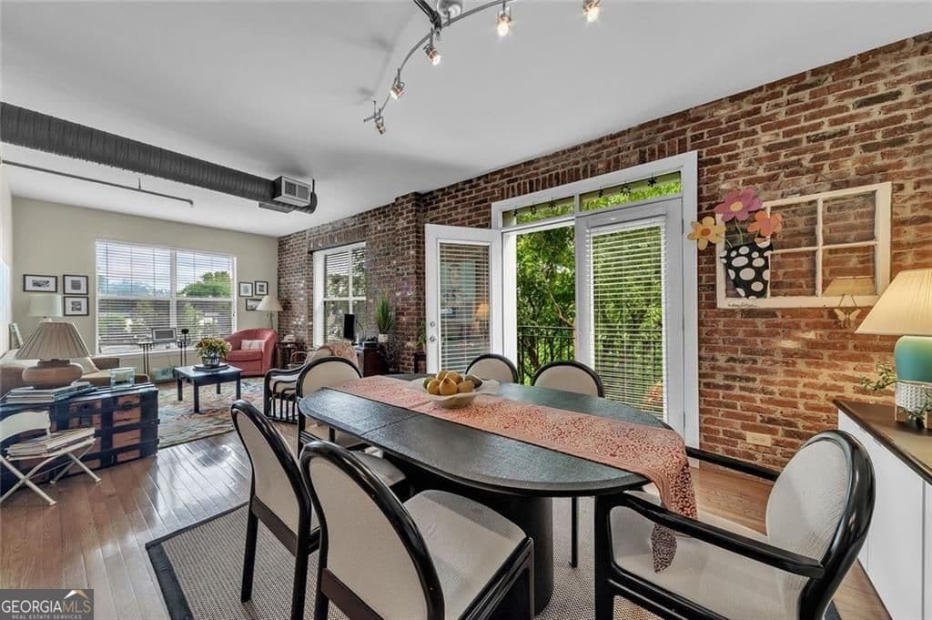 1 bedroom, 1.5 bathroom, 1,030 sq ft loft,condominium sold at 445 N Sessions Street 1101, Marietta, GA 30060