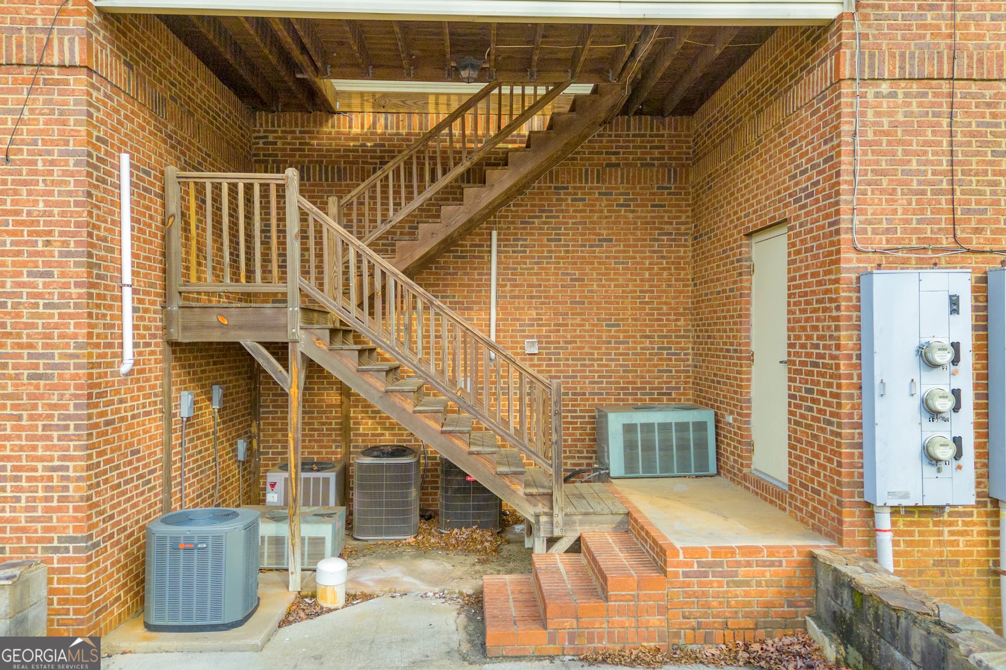 4 bedroom, 7 bathroom, 7,000 sq ft mixed use for sale at 19 Glenn Carrie, Hull, GA 30646 — photo 2