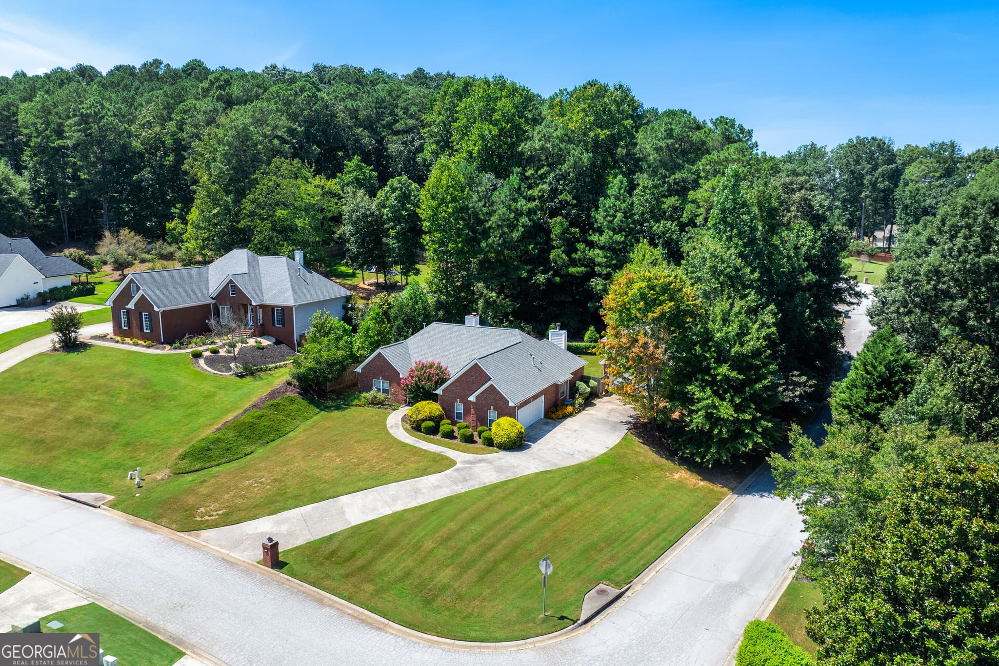 3 bedroom, 2 bathroom, 1,831 sq ft single family residence for sale at 5995 Cedar Lake Trail, Loganville, GA 30052 — photo 2