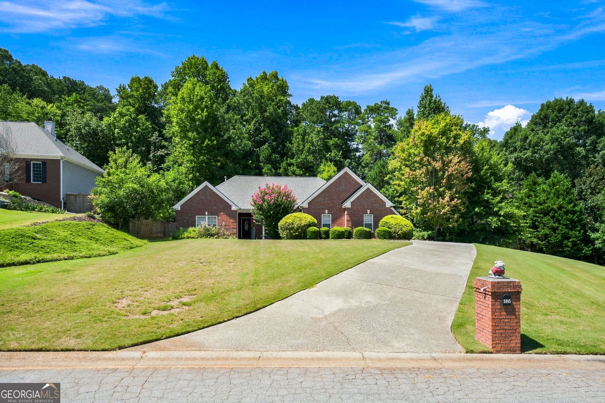 3 bedroom, 2 bathroom, 1,831 sq ft single family residence for sale at 5995 Cedar Lake Trail, Loganville, GA 30052 — photo 3
