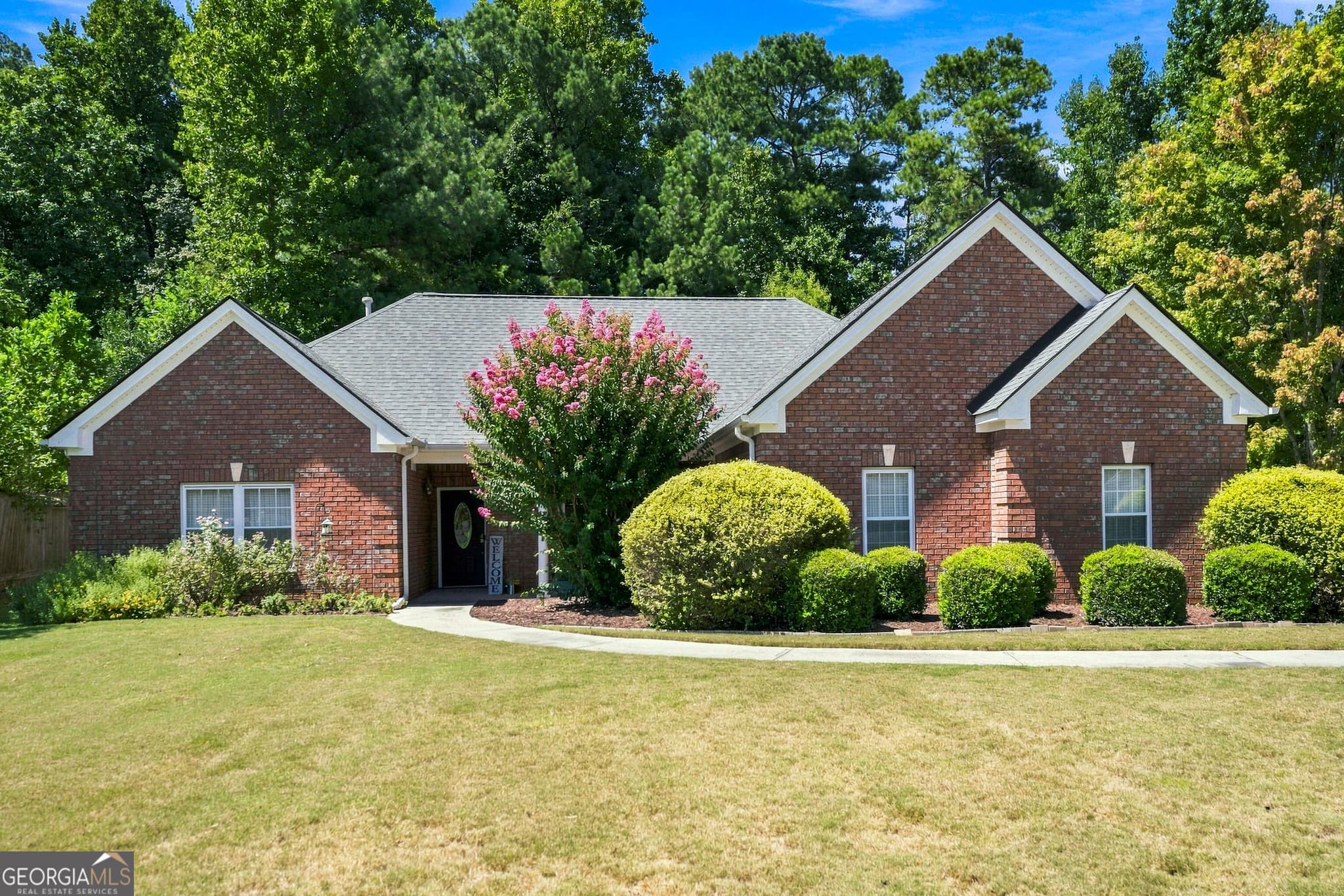 3 bedroom, 2 bathroom, 1,831 sq ft single family residence for sale at 5995 Cedar Lake Trail, Loganville, GA 30052 — photo 4