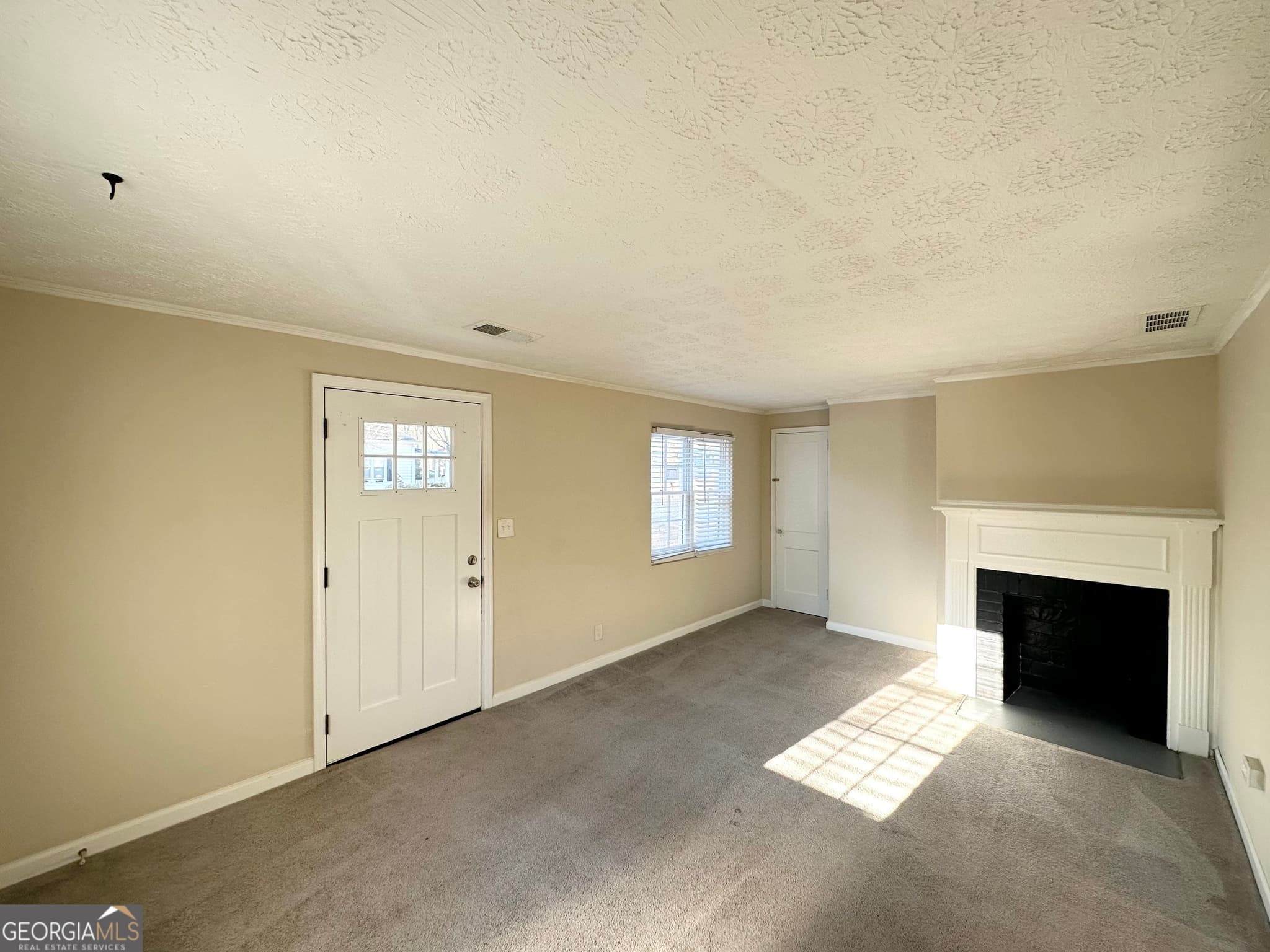 4 bedroom, 1 bathroom, 1,409 sq ft single family residence for sale at 1876 Flat Shoals Road, Atlanta, GA 30316 — photo 4