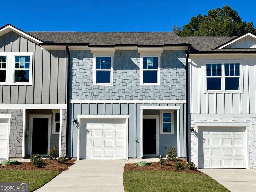 3 bedroom, 2.5 bathroom, 1,386 sq ft townhouse for sale at 168 Alpha Drive, Cartersville, GA 30120 — photo 1 of 22