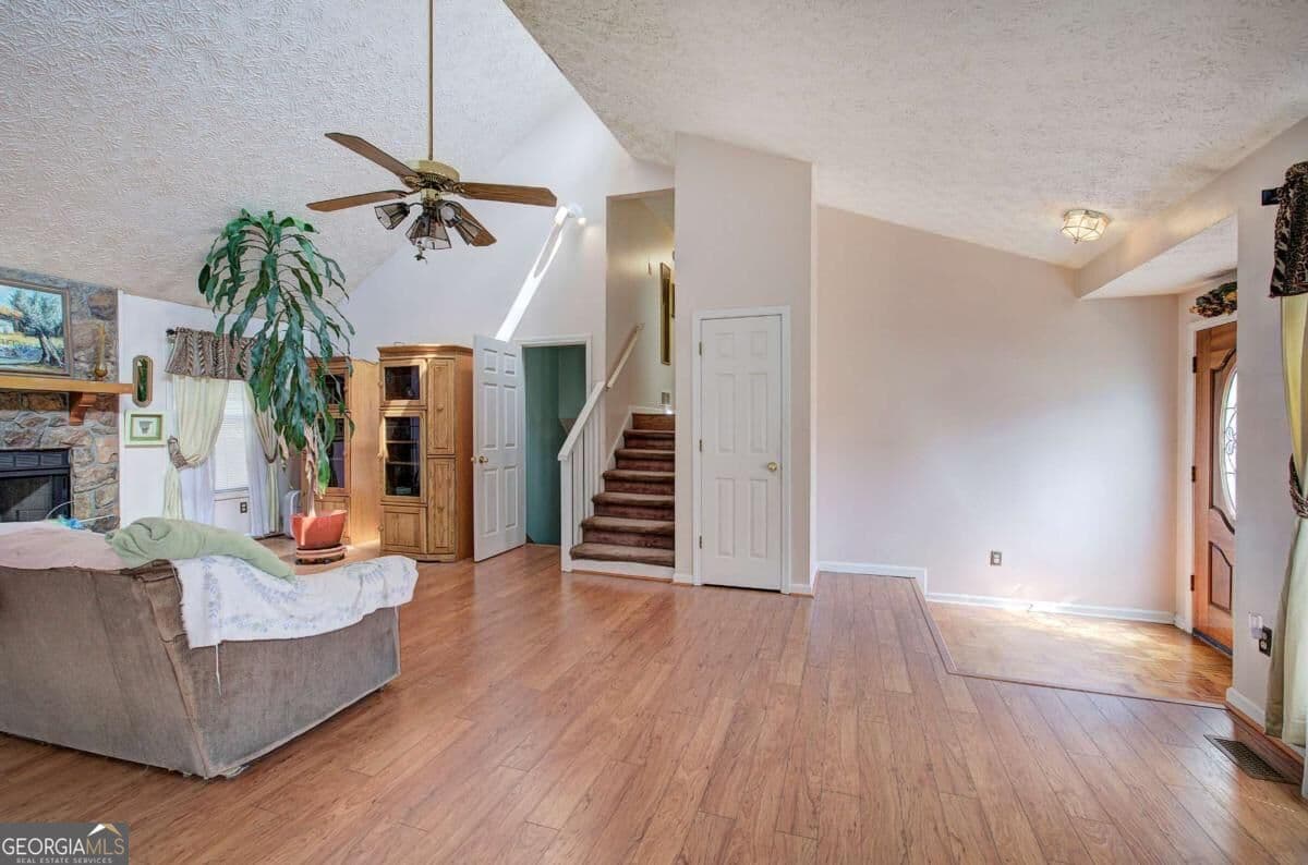 4 bedroom, 3 bathroom, 3,756 sq ft single family residence for sale at 18 Gentry Drive, Cartersville, GA 30120 — photo 2