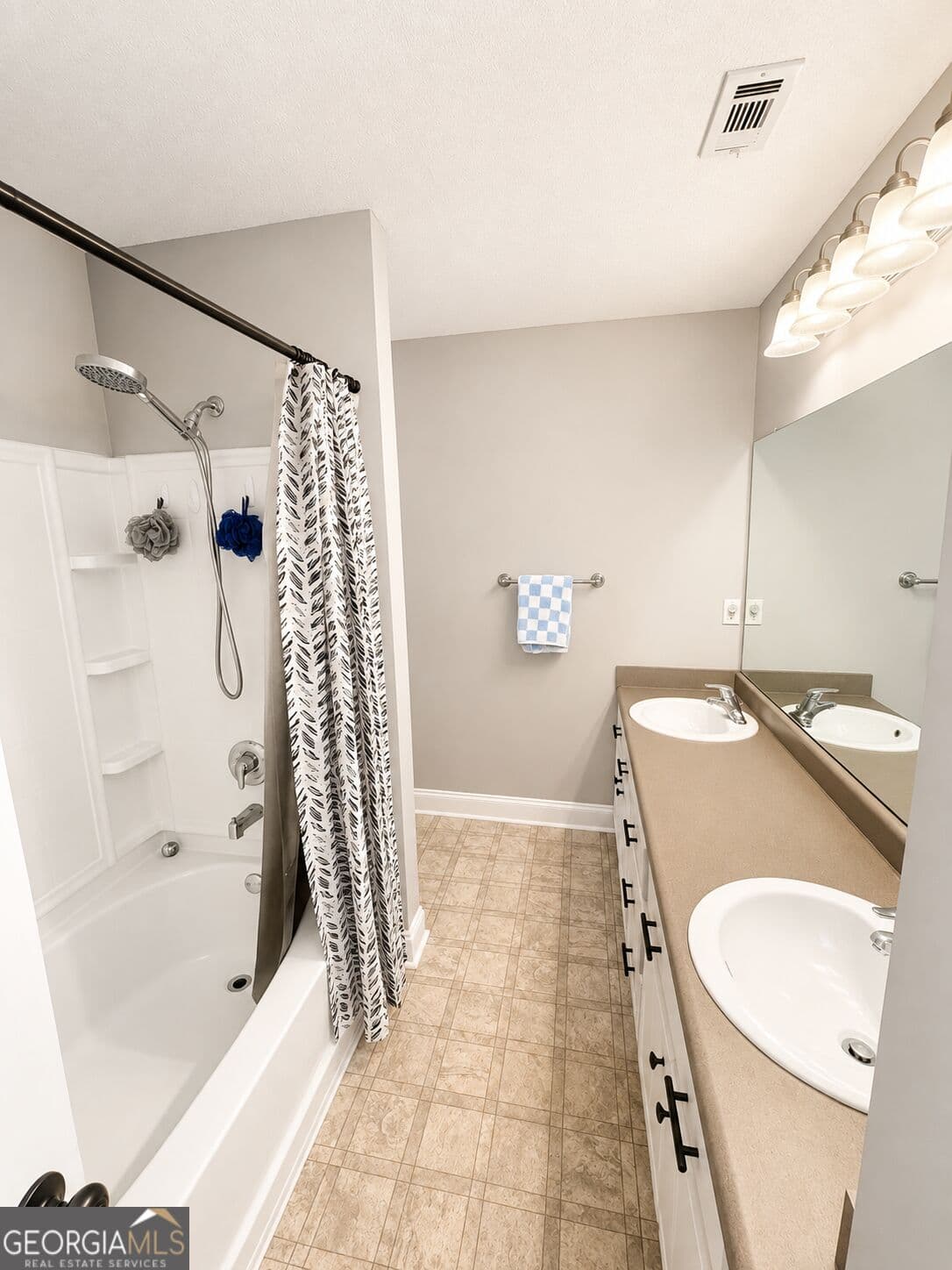3 bedroom, 2 bathroom, 1,412 sq ft single family residence for sale at 179 Parish Loop, Hinesville, GA 31313 — photo 7