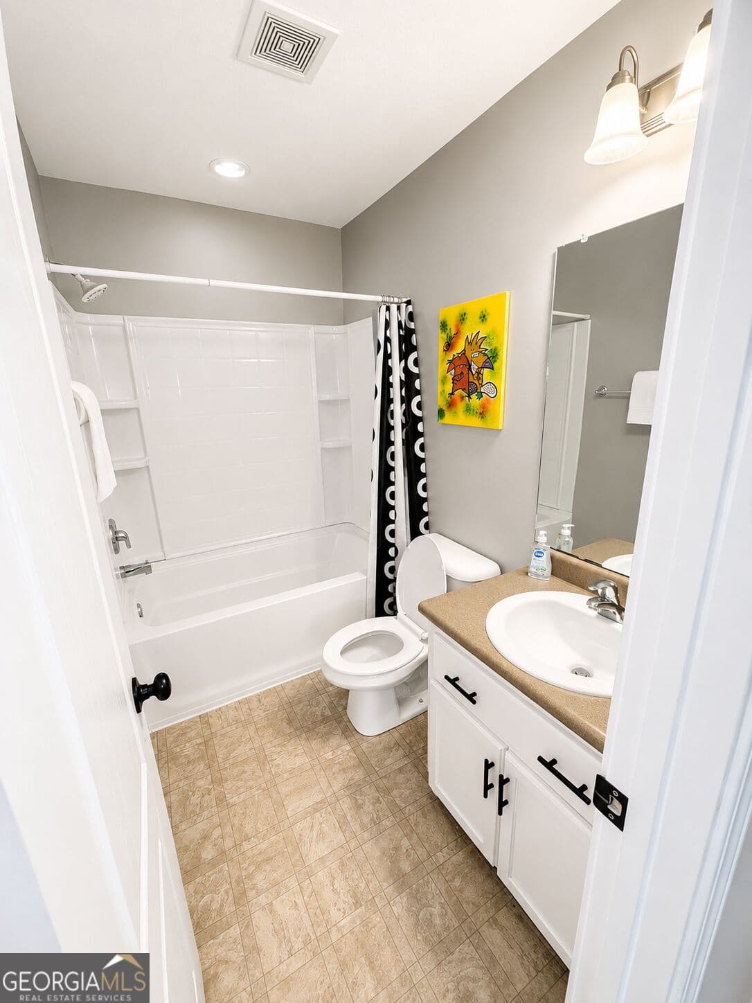 3 bedroom, 2 bathroom, 1,412 sq ft single family residence for sale at 179 Parish Loop, Hinesville, GA 31313 — photo 5
