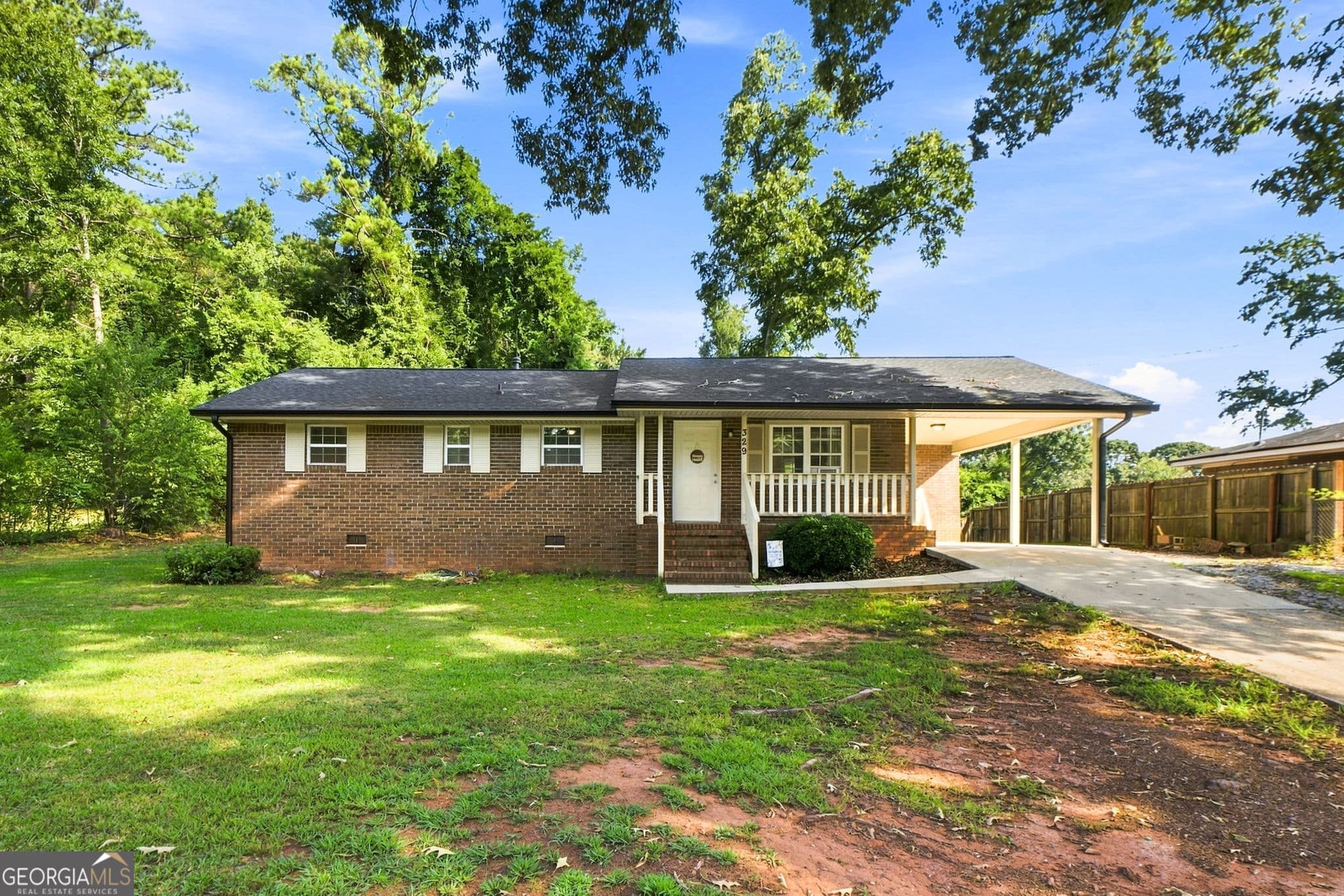 3 bedroom, 1.5 bathroom, 1,273 sq ft single family residence for sale at 329 Dale Drive, Griffin, GA 30223 — photo 2
