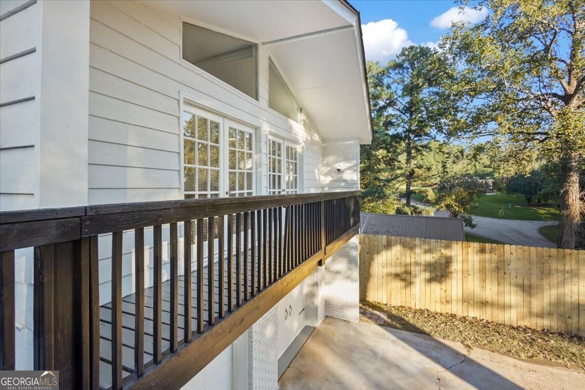 5 bedroom, 3 bathroom, 3,720 sq ft single family residence for sale at 6140 Michelle Lane, Douglasville, GA 30135 — photo 4