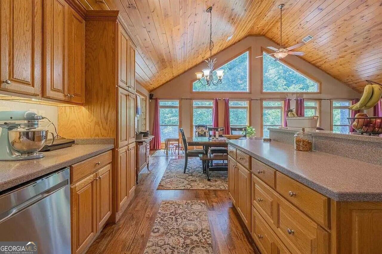4 bedroom, 2 bathroom, 3,015 sq ft single family residence for sale at 599 Meadow Brook Lane, Royston, GA 30662 — photo 6