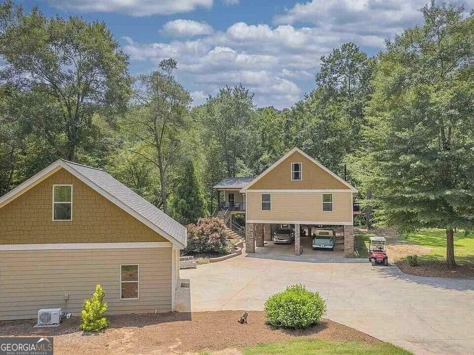 4 bedroom, 2 bathroom, 3,015 sq ft single family residence for sale at 599 Meadow Brook Lane, Royston, GA 30662