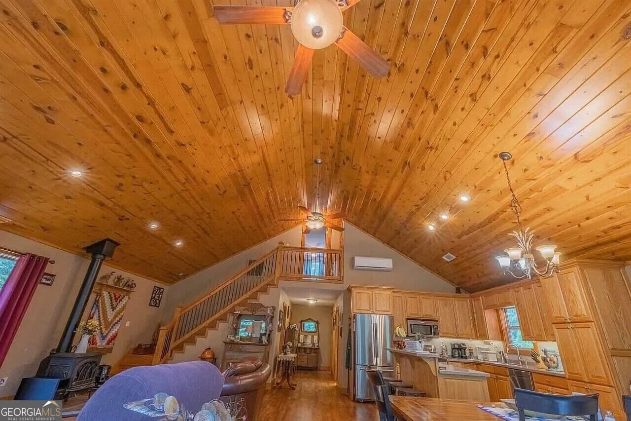 4 bedroom, 2 bathroom, 3,015 sq ft single family residence for sale at 599 Meadow Brook Lane, Royston, GA 30662 — photo 4