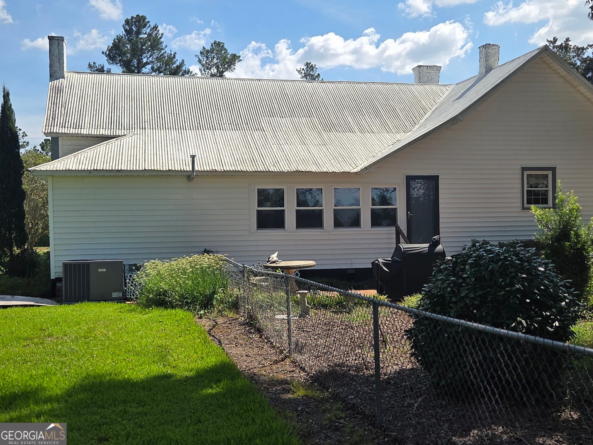 2 bedroom, 2 bathroom, 1,360 sq ft single family residence for sale at 981 Bells Ferry Road, Lumber City, GA 31549 — photo 3
