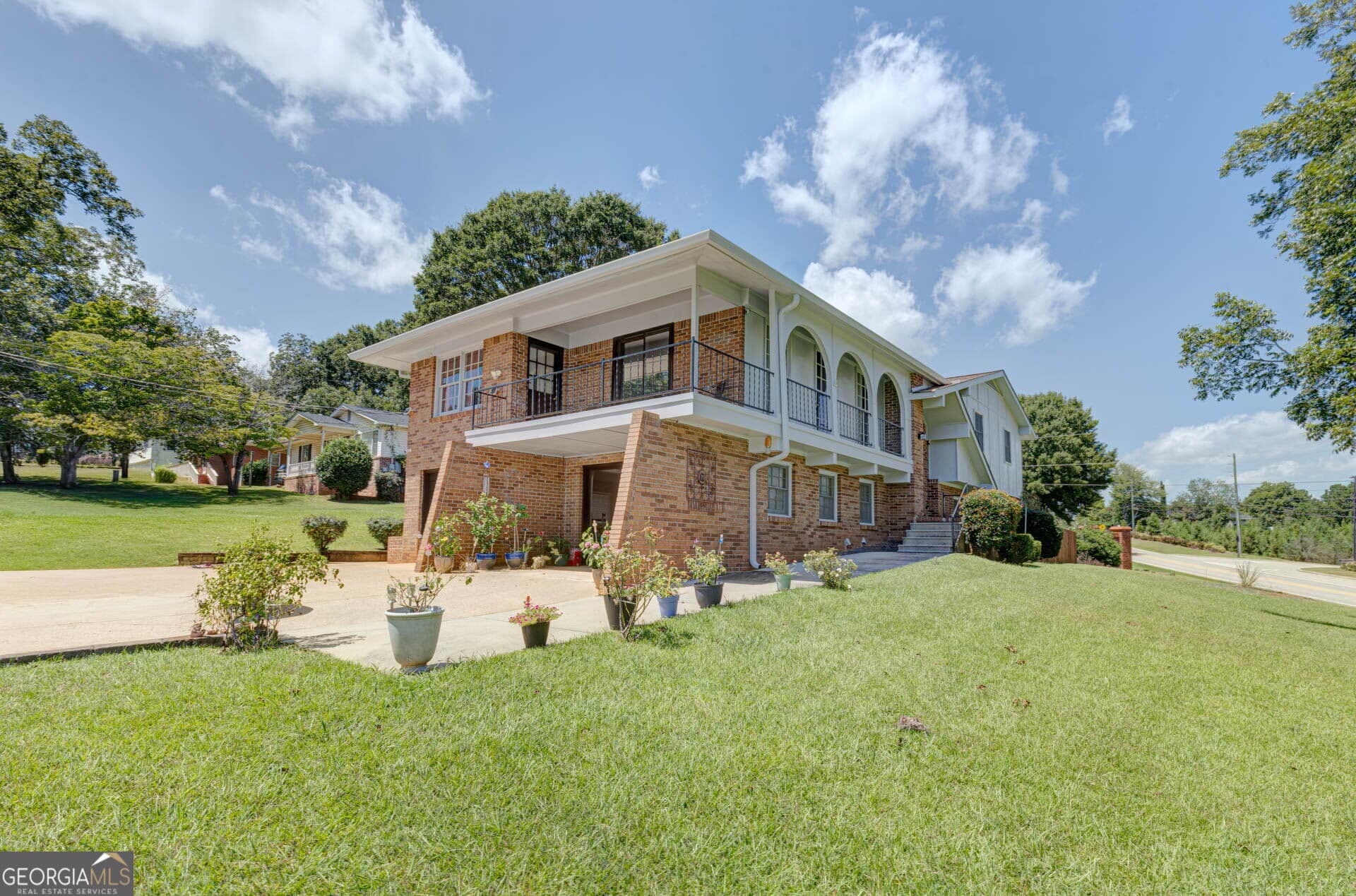 5 bedroom, 3 bathroom, 2,602 sq ft single family residence for sale at 1245 MOOTY BRIDGE Road, Lagrange, GA 30240 — photo 2