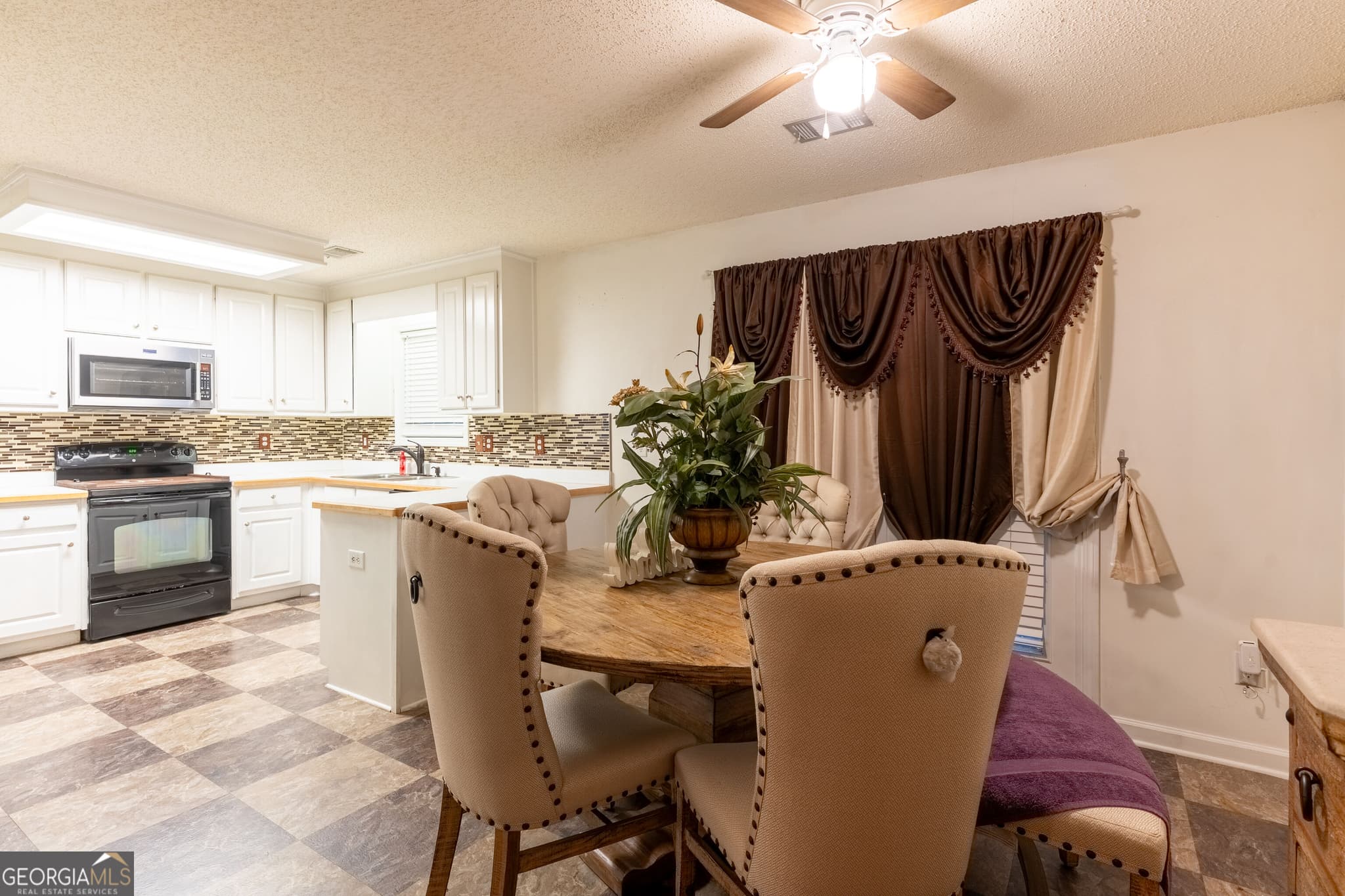 4 bedroom, 3 bathroom, 2,971 sq ft single family residence for sale at 155 River Forest Drive, Milledgeville, GA 31061 — photo 10