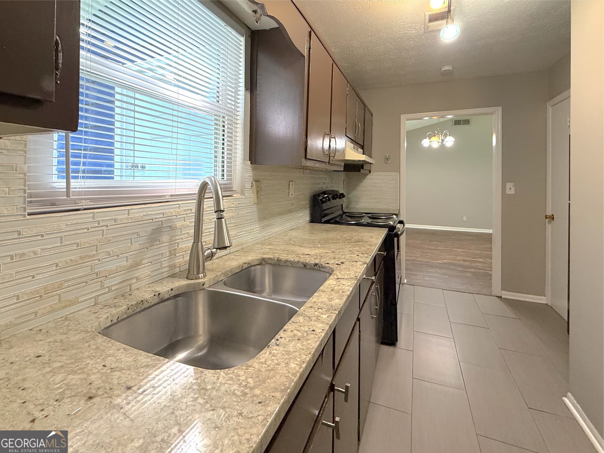 3 bedroom, 2 bathroom, 1,204 sq ft single family residence for rent at 813 Post Oak Circle, Lawrenceville, GA 30046 for $2,100 a month — photo 10