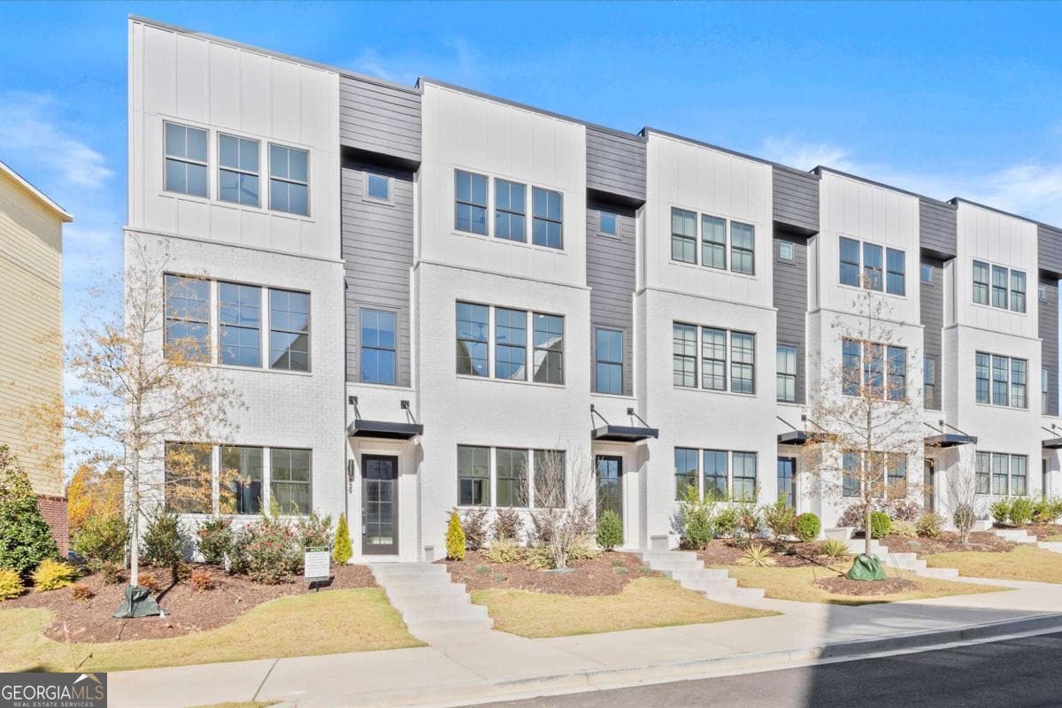 4 bedroom, 3.5 bathroom townhouse for sale at 437 Mezzo Lane 87, Alpharetta, GA 30009 — photo 2