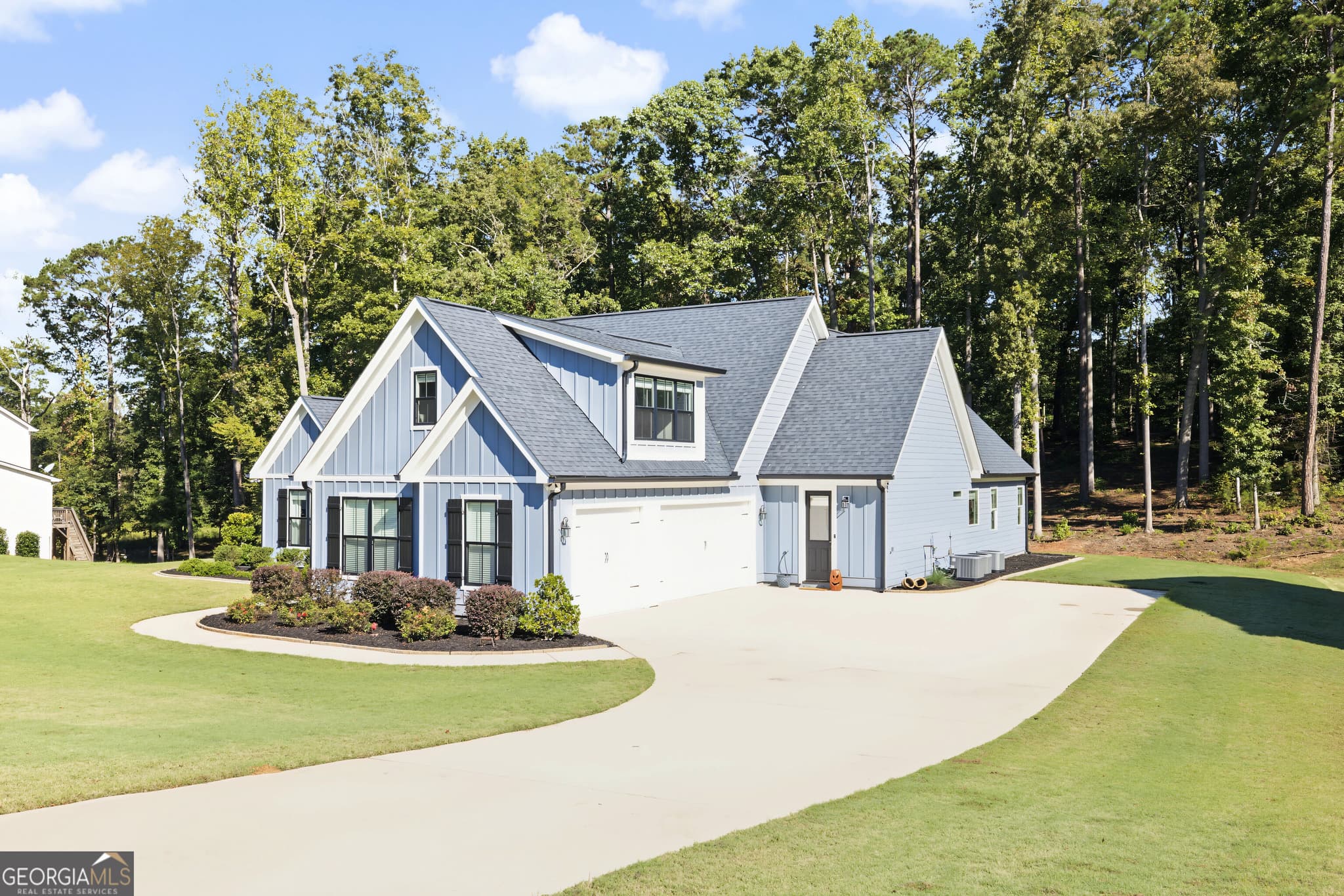 4 bedroom, 3.5 bathroom, 3,369 sq ft single family residence for sale at 97 Brinley Drive, Sharpsburg, GA 30277 — photo 3