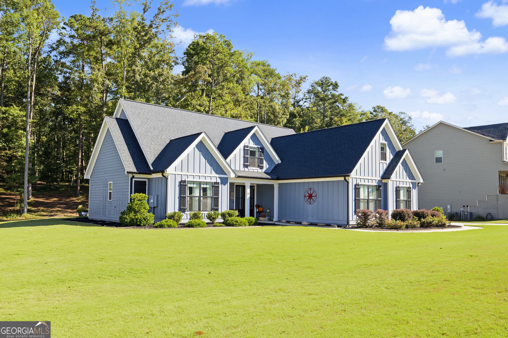 4 bedroom, 3.5 bathroom, 3,369 sq ft single family residence for sale at 97 Brinley Drive, Sharpsburg, GA 30277 — photo 4