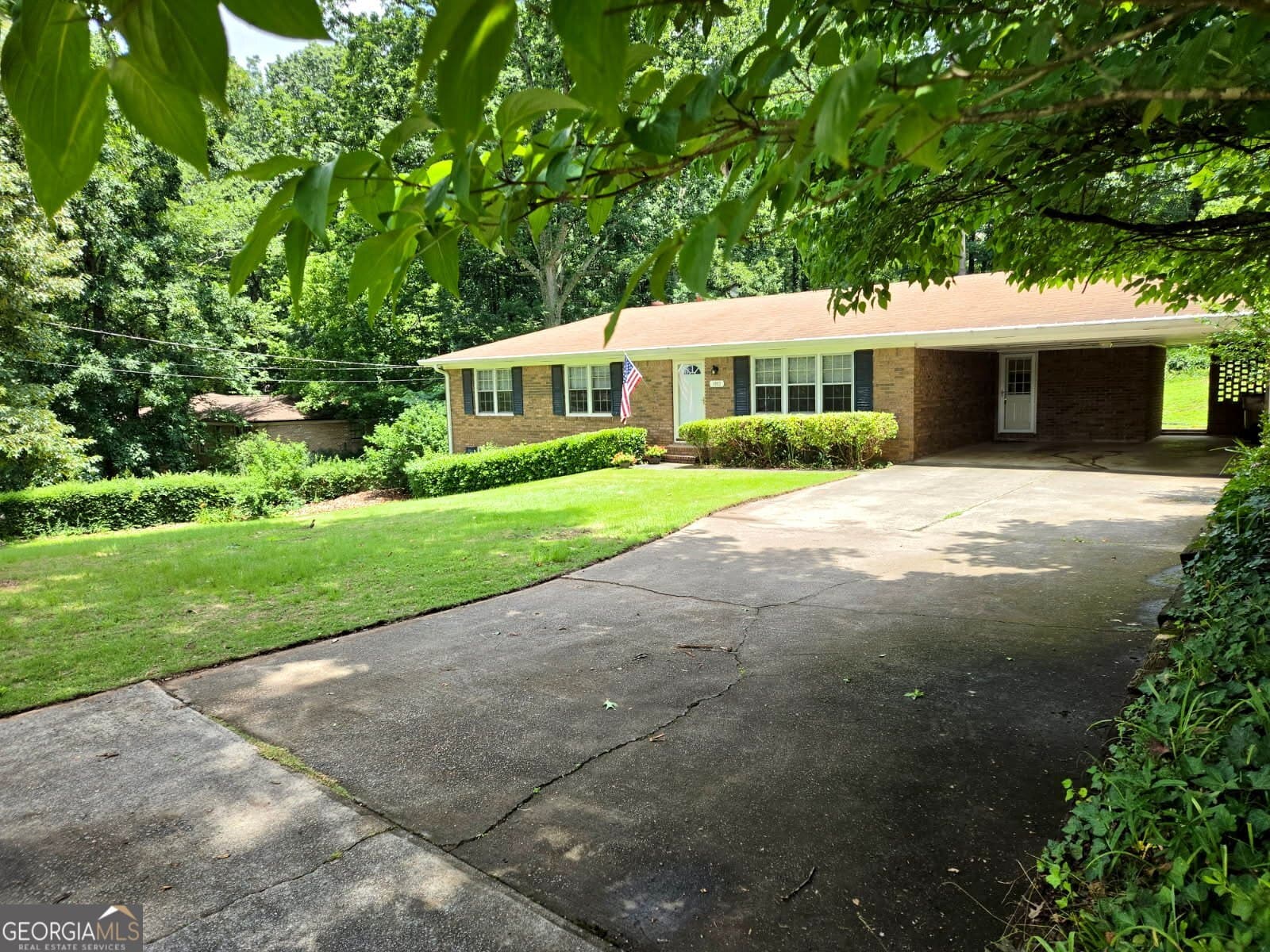 3 bedroom, 2 bathroom, 1,449 sq ft single family residence sold at 1892 Starlight Drive, Marietta, GA 30062