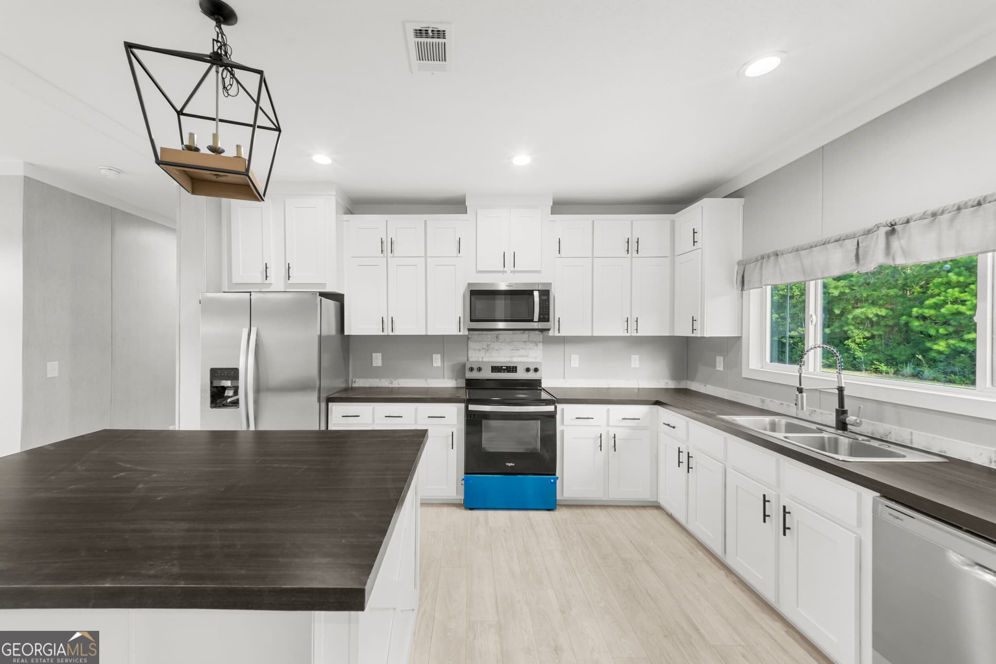 4 bedroom, 2 bathroom, 1,525 sq ft single family residence for sale at 1298 Speckled Trout Circle, Townsend, GA 31331 — photo 8