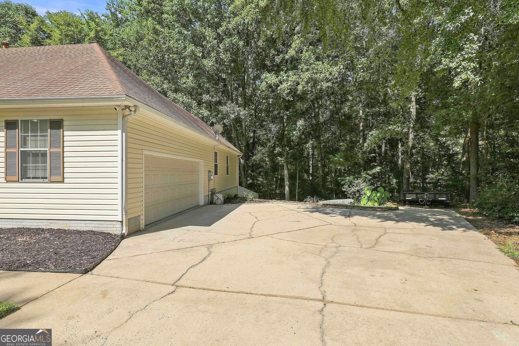 4 bedroom, 3 bathroom, 3,373 sq ft single family residence for sale at 70 Wilkes Court, Newnan, GA 30263 — photo 8