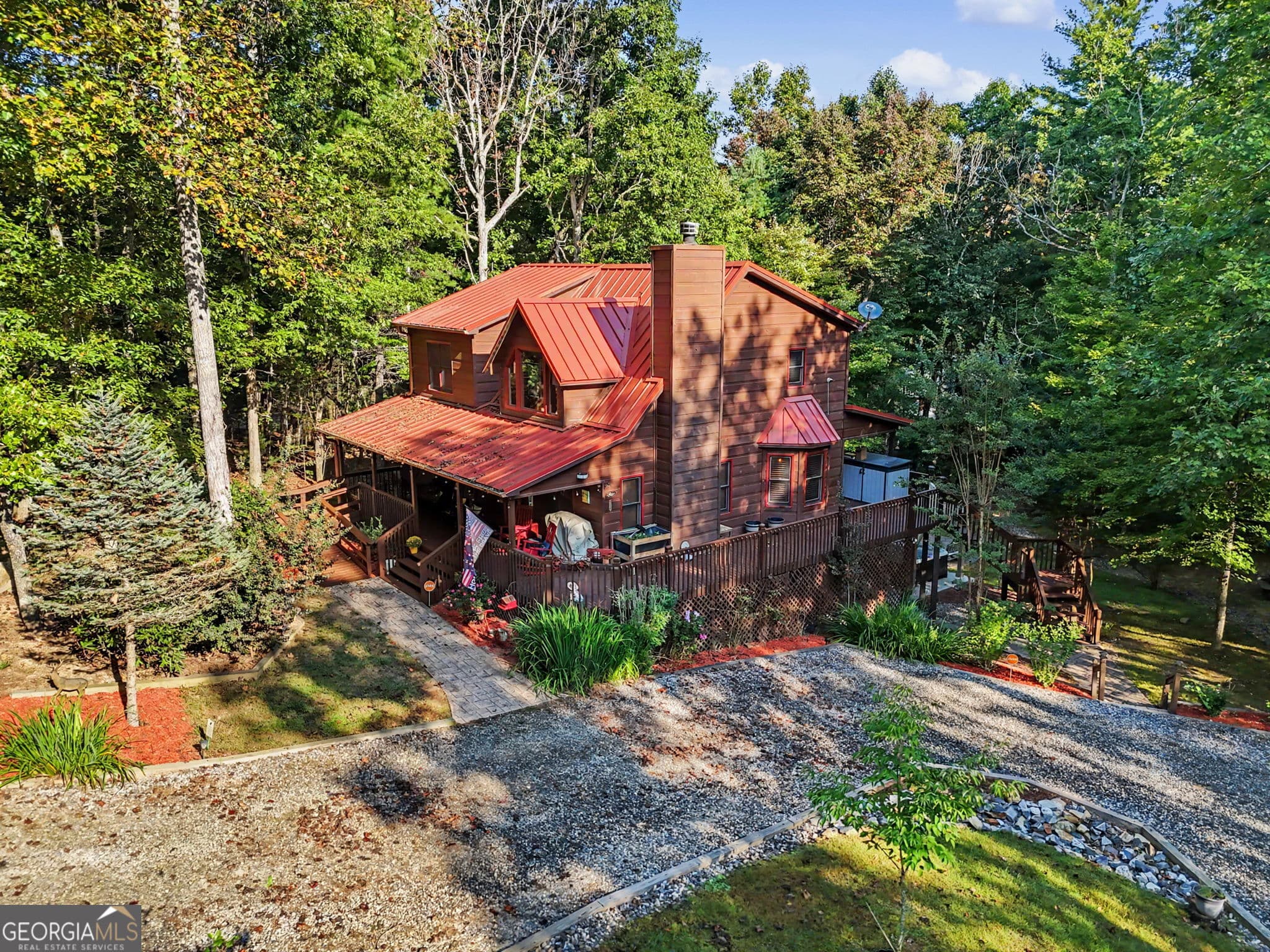 3 bedroom, 2.5 bathroom, 2,616 sq ft cabin,single family residence under contract at 540 Emerine Road, Blairsville, GA 30512 — photo 4
