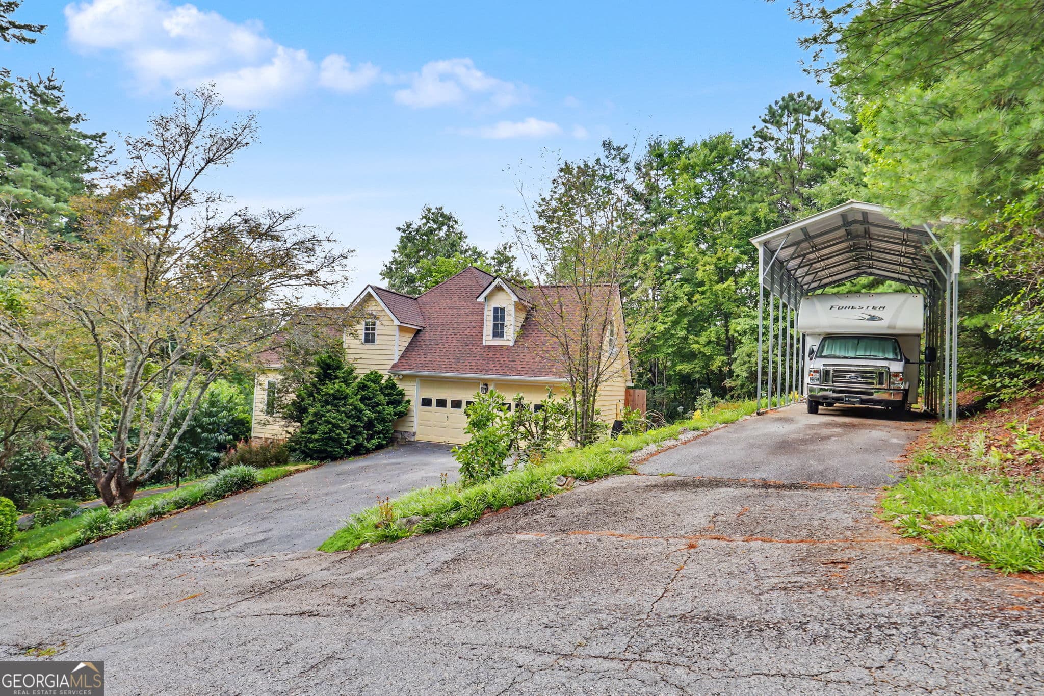 3 bedroom, 2.5 bathroom, 2,304 sq ft single family residence for sale at 171 Bell Colony Road, Dillard, GA 30537 — photo 7