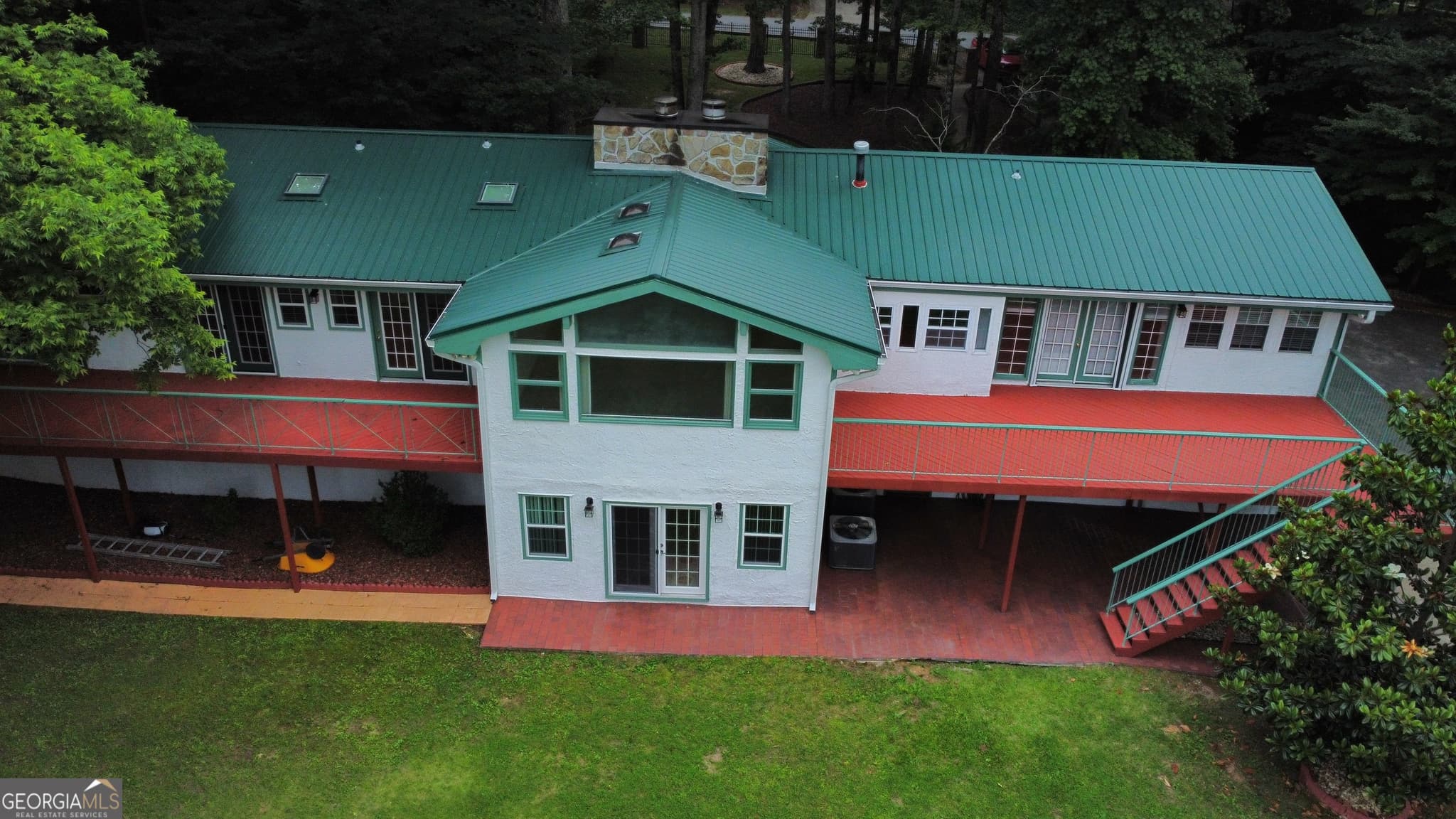 6 bedroom, 3 bathroom, 3,862 sq ft single family residence for sale at 2316 Emerald Drive, Jonesboro, GA 30236 — photo 3