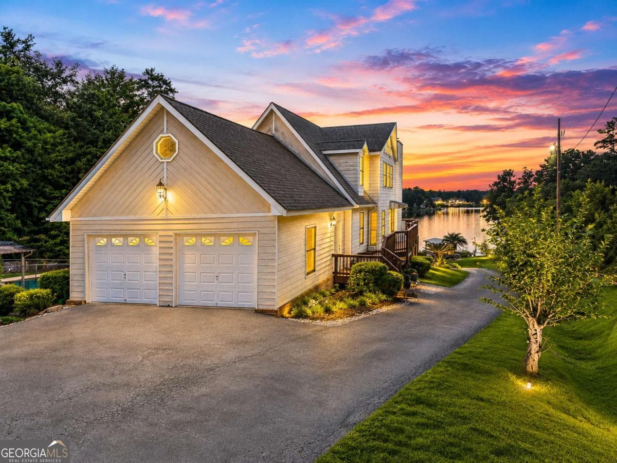 4 bedroom, 2 bathroom, 2,307 sq ft single family residence for sale at 158 Mays Road, Milledgeville, GA 31061 — photo 1 of 69