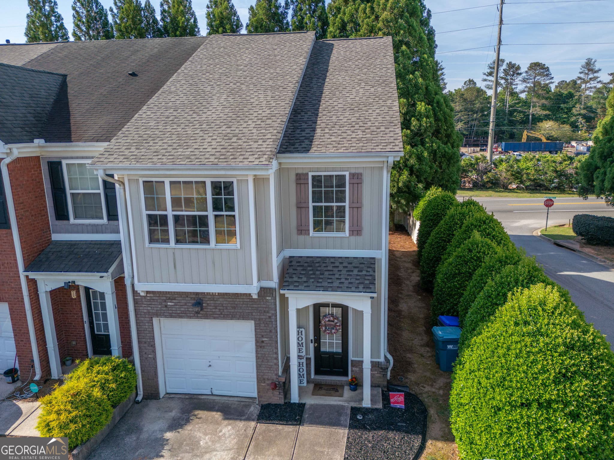 3 bedroom, 2.5 bathroom, 1,733 sq ft townhouse for sale at 4 Madaline Lane, Dawsonville, GA 30534 — photo 3