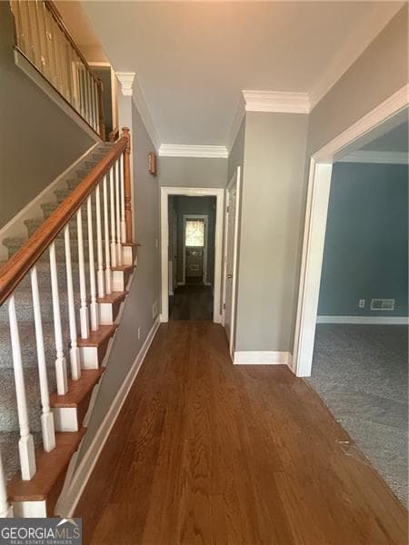 4 bedroom, 2.5 bathroom, 2,726 sq ft single family residence for sale at 2031 Lakewood Circle, Grayson, GA 30017 — photo 4