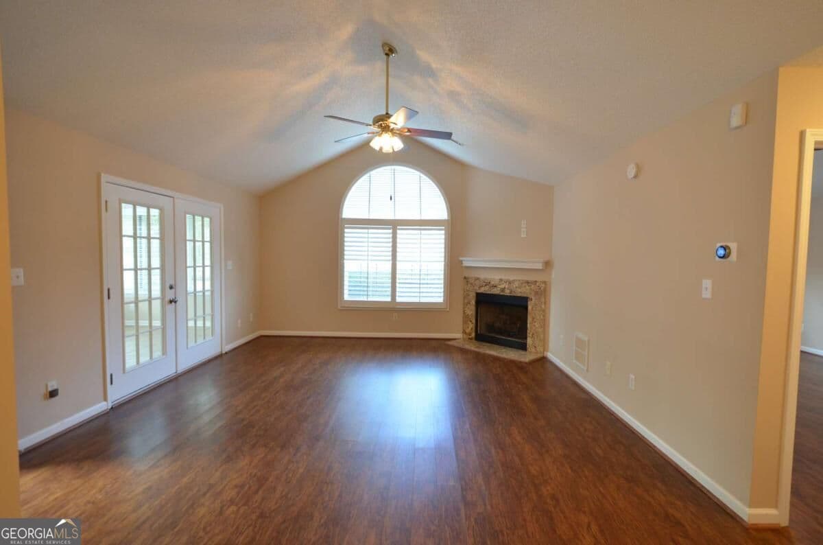 3 bedroom, 2 bathroom, 1,423 sq ft condominium for sale at 1867 Kolb Farm Circle, Marietta, GA 30008 — photo 7