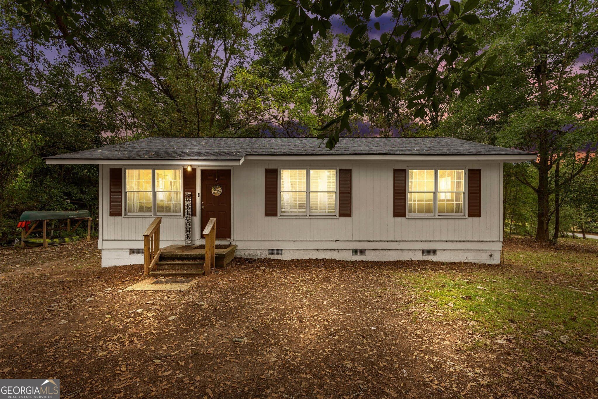 4 bedroom, 2 bathroom, 912 sq ft single family residence for sale at 11 Dew Place, Forsyth, GA 31029 — photo 2