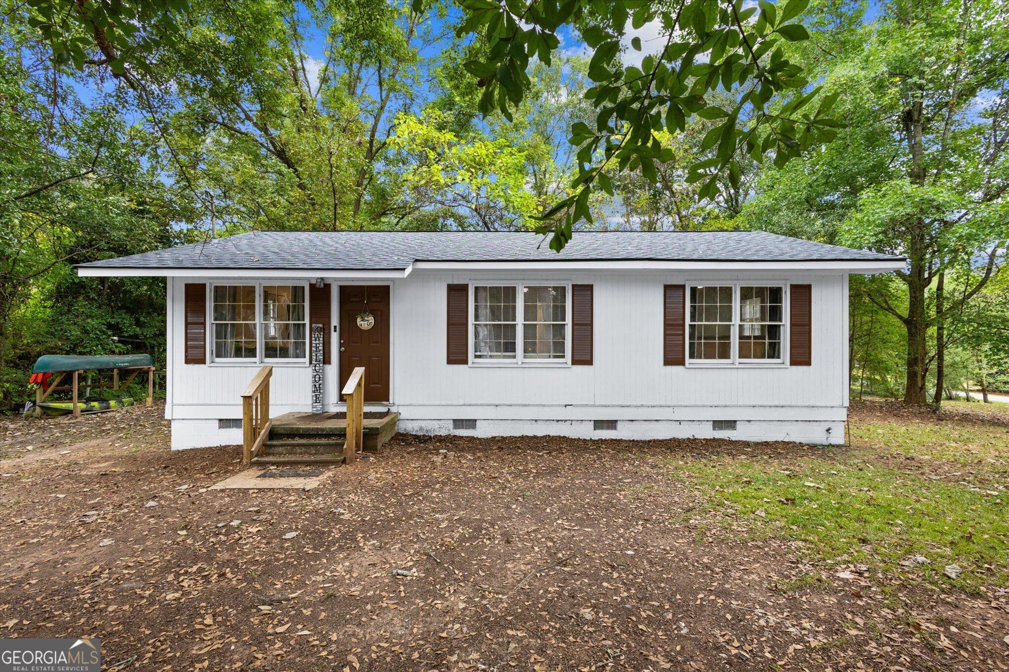 4 bedroom, 2 bathroom, 912 sq ft single family residence for sale at 11 Dew Place, Forsyth, GA 31029