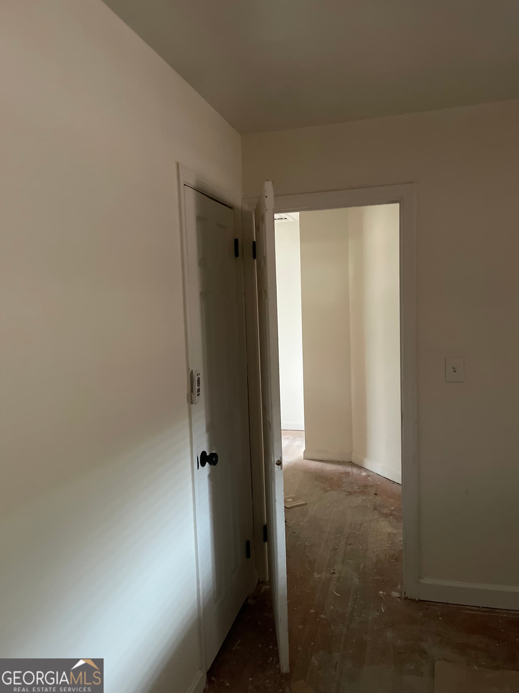 5 bedroom, 2 bathroom, 2,282 sq ft single family residence for sale at 4269 Mercer Road, Decatur, GA 30035 — photo 6