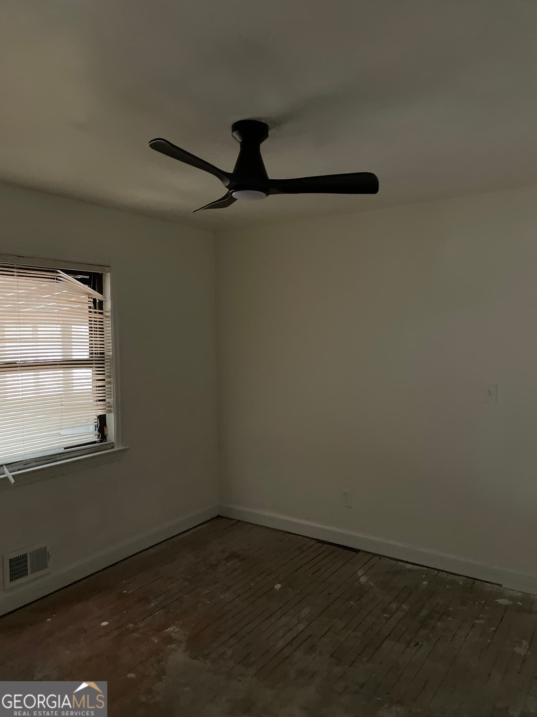 5 bedroom, 2 bathroom, 2,282 sq ft single family residence for sale at 4269 Mercer Road, Decatur, GA 30035 — photo 8