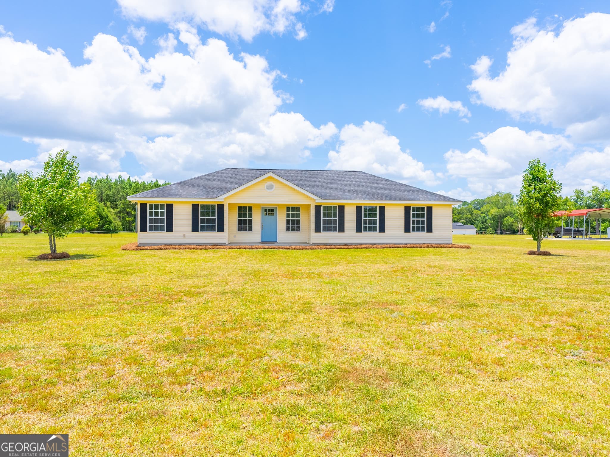 4 bedroom, 2 bathroom, 1,536 sq ft single family residence sold at 6997 College Avenue, Blackshear, GA 31516